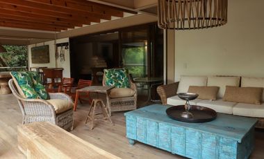 Casa en venta renta en  Valle de Bravo en Loto Azul