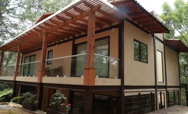 Casa en venta renta en  Valle de Bravo en Loto Azul