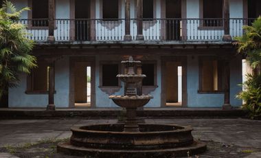 Casona con enorme terreno en VENTA, en calle Álvaro Obregón, Pátzcuaro