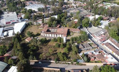 Casona con enorme terreno en VENTA, en calle Álvaro Obregón, Pátzcuaro