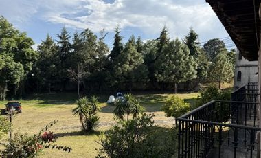 Casona con enorme terreno en VENTA, en calle Álvaro Obregón, Pátzcuaro