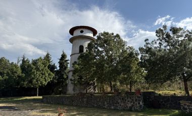 Casona con enorme terreno en VENTA, en calle Álvaro Obregón, Pátzcuaro