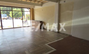 Local comercial a doble altura en renta - (3)