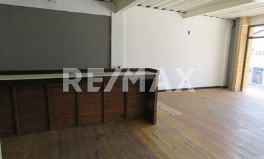 Local comercial a doble altura en renta - (3)