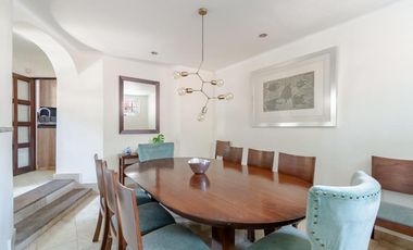 Casa con jardín