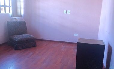 Casa en Renta para Habitación, oficinas, consultorio o academia, en Zavaleta.