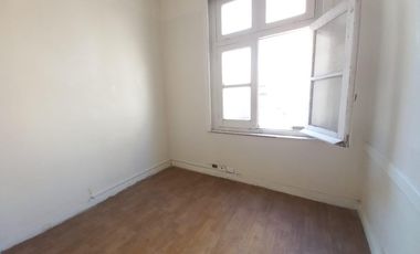 Centro departamento en alquiler, 4 ambientes + escritorio, baño, cocina, muy luminoso