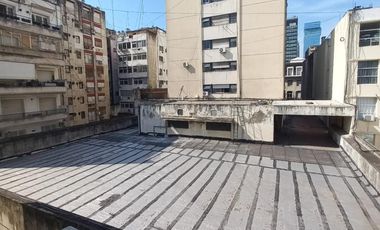 Centro departamento en alquiler, 4 ambientes + escritorio, baño, cocina, muy luminoso