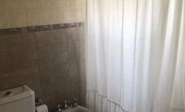 Venta casa en  Barrio Privado Las Condes en 1 planta sobre amplio lote.