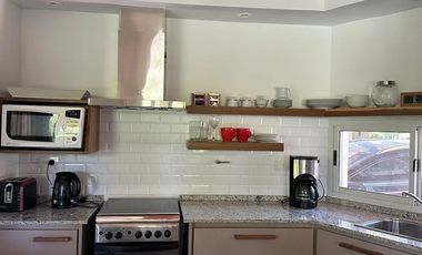 Venta casa en  Barrio Privado Las Condes en 1 planta sobre amplio lote.