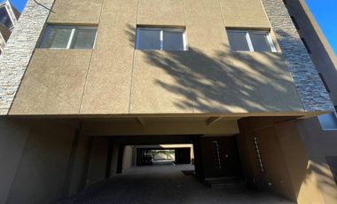 PH 4 amb- baño y toil - balcón- parrilla-Olivos