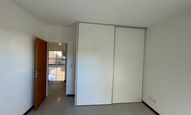 PH 4 amb- baño y toil - balcón- parrilla-Olivos