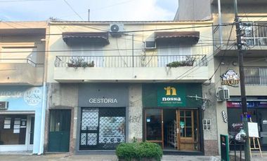 PH  Departamento y Local en zona estacion de tren Jose Marmol.