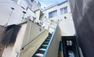 PH  Departamento y Local en zona estacion de tren Jose Marmol.
