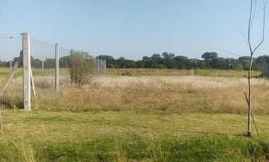 VENTA . Terreno sobre Avenida Principal, Apto Uso Comercial - Arroyo Seco