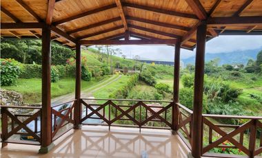 Venta de casa finca en la Estrella- sector San Isidro