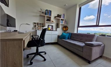 SE VENDE APARTAMENTO AMPLIO Y CON UNA VISTA INCREIBLE EN CERRITOS