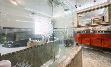 Venta de Casa Sector El Tesoro El Poblado