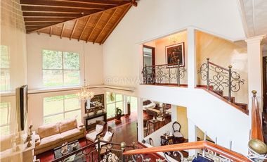 Venta de Casa Sector El Tesoro El Poblado