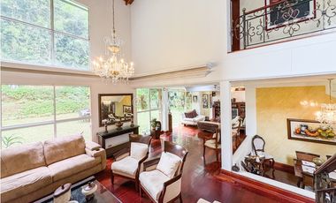 Venta de Casa Sector El Tesoro El Poblado