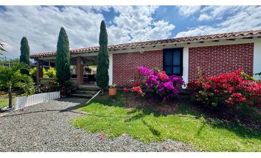 Finca en venta en parcelación campestre - Santa Elena El Cerrito Valle