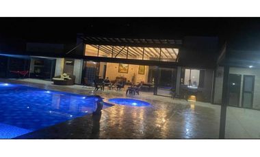 FINCA MODERNA Y NUEVA EN SAN JERONIMO UNIDAD CERRADA