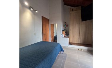 ESPECTACULAR CASA EN UNIDAD ABIERTA EN MARINILLA