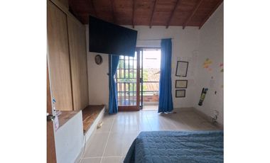 ESPECTACULAR CASA EN UNIDAD ABIERTA EN MARINILLA