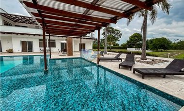 En Venta Casa Campestre en Condominio Horizontes  (Vía Puerto López)