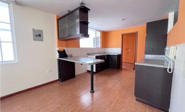 Mitad del Mundo, Casa en Venta, 118m2, 3 Habitaciones