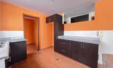 Mitad del Mundo, Casa en Venta, 118m2, 3 Habitaciones