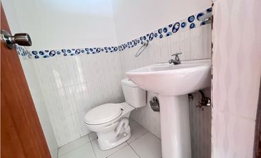 Mitad del Mundo, Casa en Venta, 118m2, 3 Habitaciones