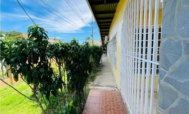 ALQUILER DE CASA EN DAVID COMPLETAMENTE CERCADA DOLEGUITA