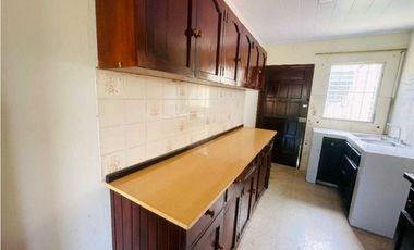 ALQUILER DE CASA EN DAVID COMPLETAMENTE CERCADA DOLEGUITA