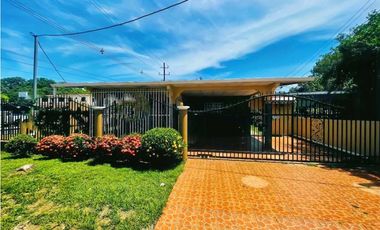 ALQUILER DE CASA EN DAVID COMPLETAMENTE CERCADA DOLEGUITA