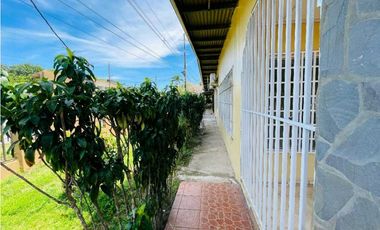 ALQUILER DE CASA EN DAVID COMPLETAMENTE CERCADA DOLEGUITA