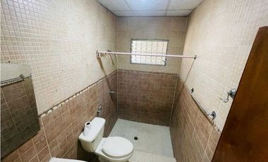 ALQUILER DE CASA EN DAVID COMPLETAMENTE CERCADA DOLEGUITA