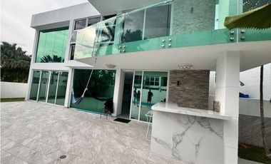 COSTA SUR / COSTA ESMERALDA / 500M REMODELADA / PISCINA PANELES SOLAR
