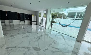 COSTA SUR / COSTA ESMERALDA / 500M REMODELADA / PISCINA PANELES SOLAR