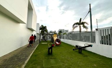 Casa en conjunto cerrado en la castellana Montería, con acabados modernos y diseño de interiores