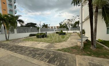 Casa en conjunto cerrado en la castellana Montería, con acabados modernos y diseño de interiores