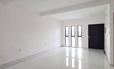 Casa en VENTA en PUNTA LOMAS