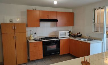 RENTA CASA AMUEBLADA BUCARELLI CERCA UTEQ PIE CUES