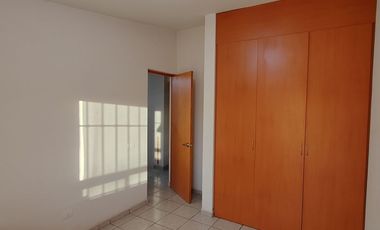 RENTA CASA AMUEBLADA BUCARELLI CERCA UTEQ PIE CUES
