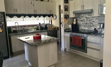 Venta de casa en Condominio Meteoro, 2da Cerrada de Altozano No. 551 Condominio Meteoro -Fraccionamiento Altozano el Nuevo Querétaro