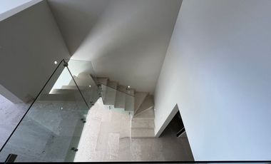 casa nueva en zoi capital norte