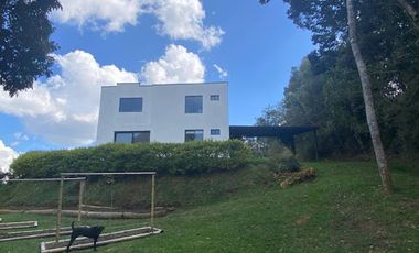 ARRIENDO de CASAS en GUARNE