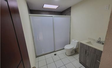 CASA HOLANDA, FRACC. LOS LAURELES ( la luneta ) ZAMORA MICHOACAN