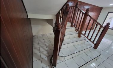 CASA HOLANDA, FRACC. LOS LAURELES ( la luneta ) ZAMORA MICHOACAN