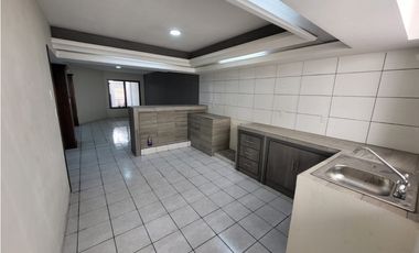 CASA HOLANDA, FRACC. LOS LAURELES ( la luneta ) ZAMORA MICHOACAN